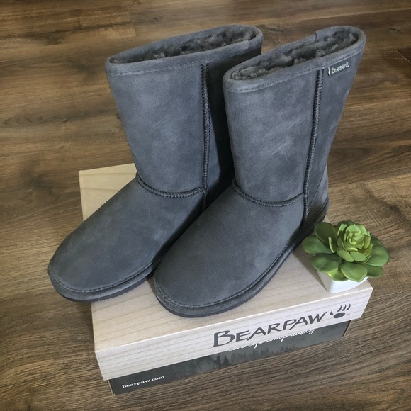 BearPaw Shoes - ‼️SALE‼️ BearPaw Emma Short Gray Boots